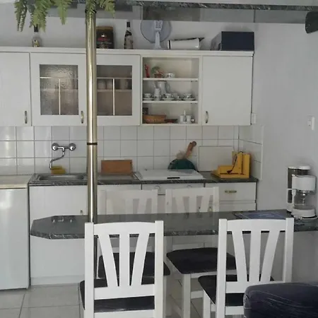 Takacs Apartman شقة